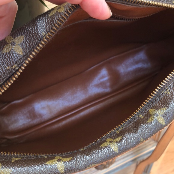 ❤️Louis Vuitton Crossbody ❤️ - Picture 6 of 8